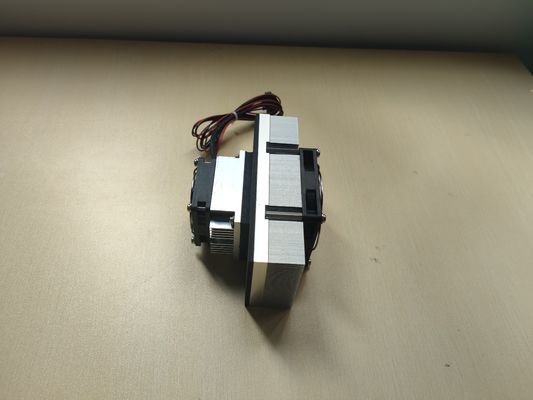 Potenza di raffreddamento 10W Aria ad aria termoelettrica Cooler assembly ATA010-05